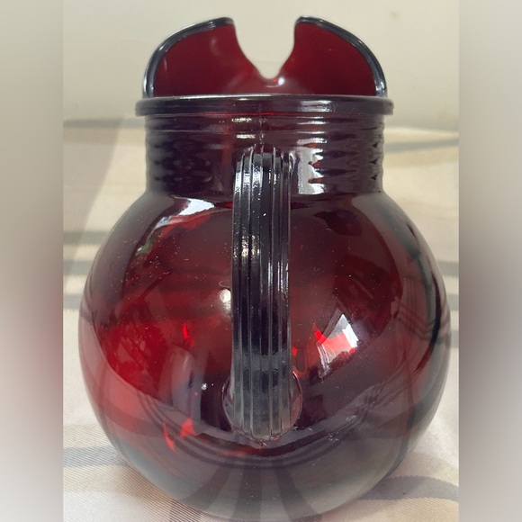 VINTAGE RUBY RED GLASS PITCHER - Picture 4 of 8